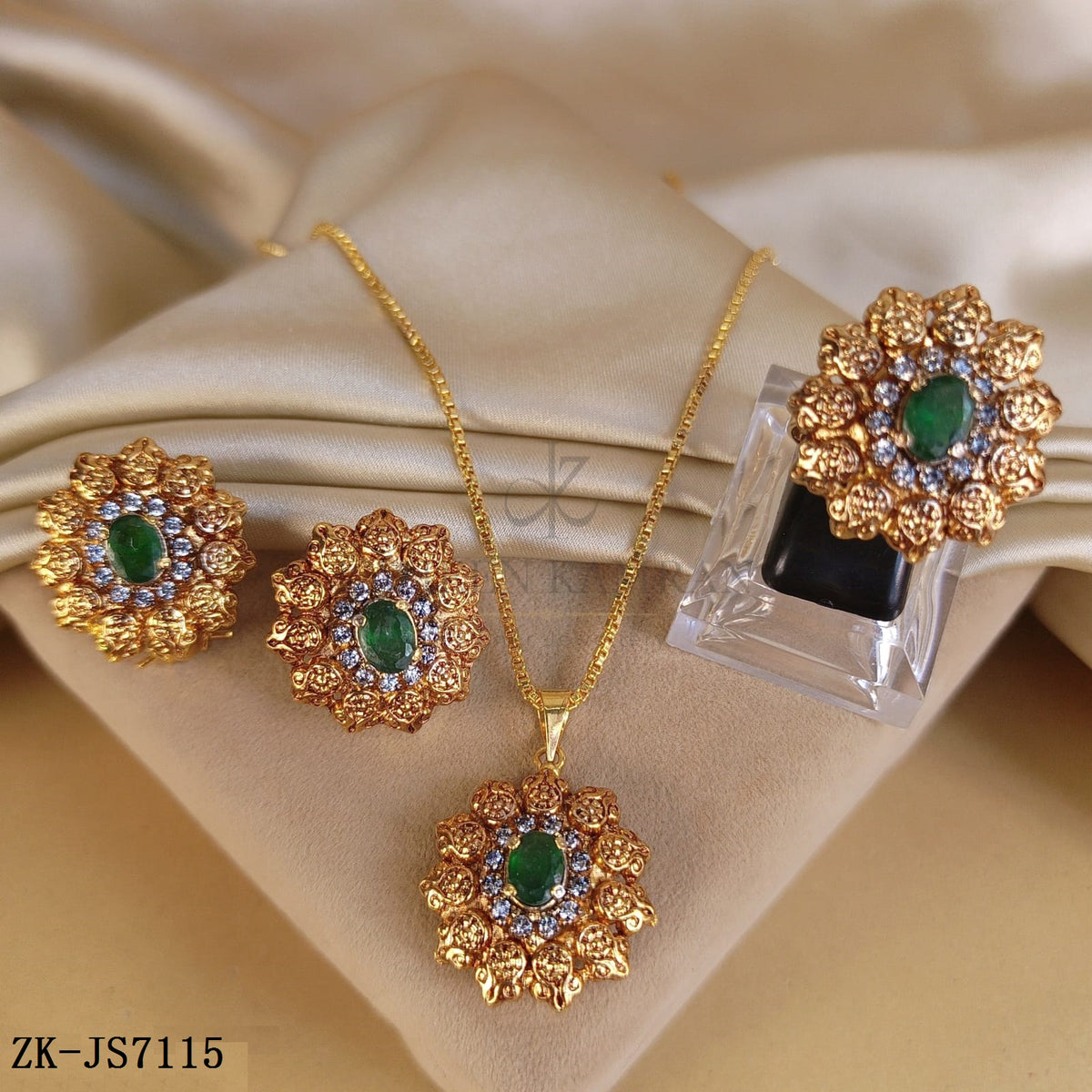 EMERALD FLORAL SET