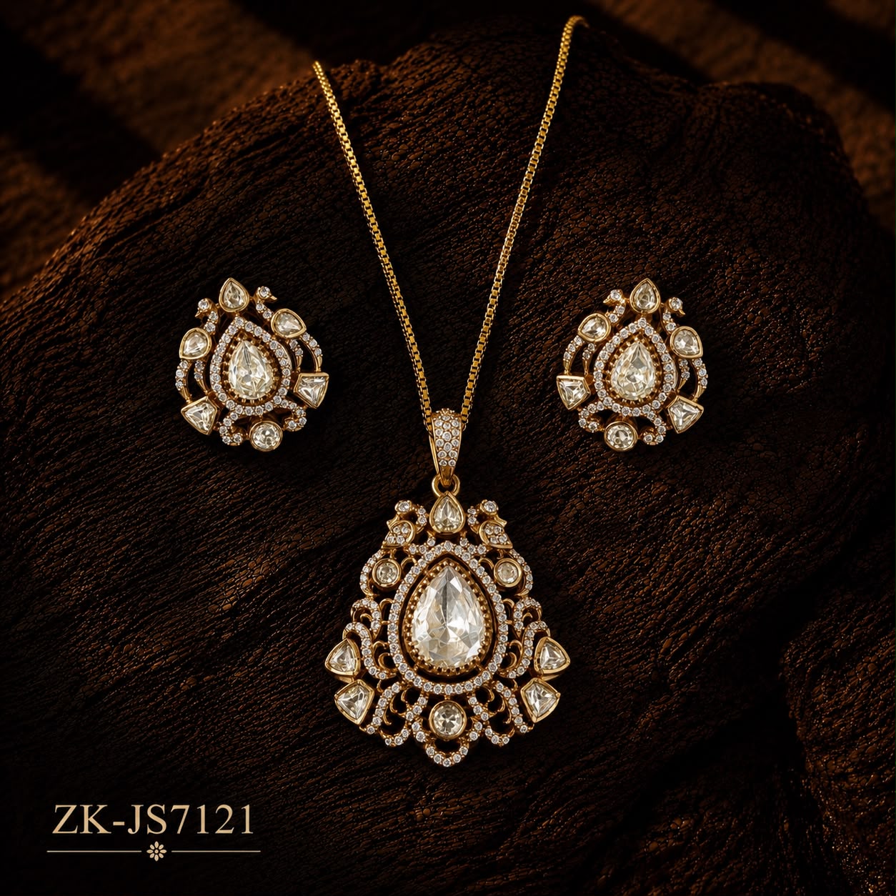 TEARDROP PENDANT SET