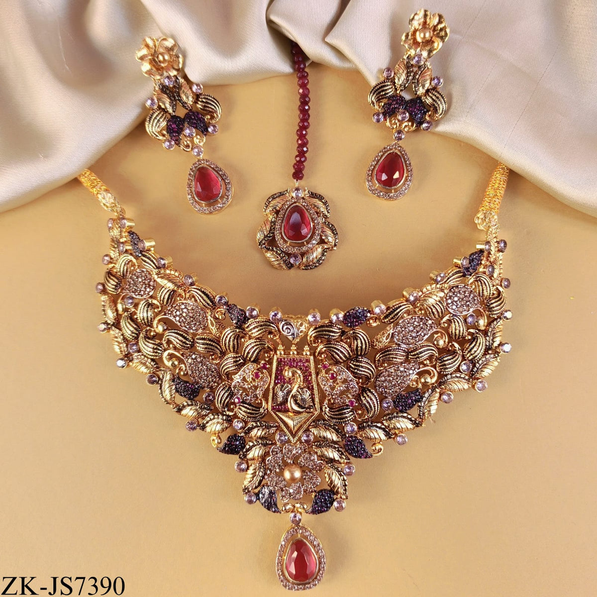 HERITAGE RUBY SET