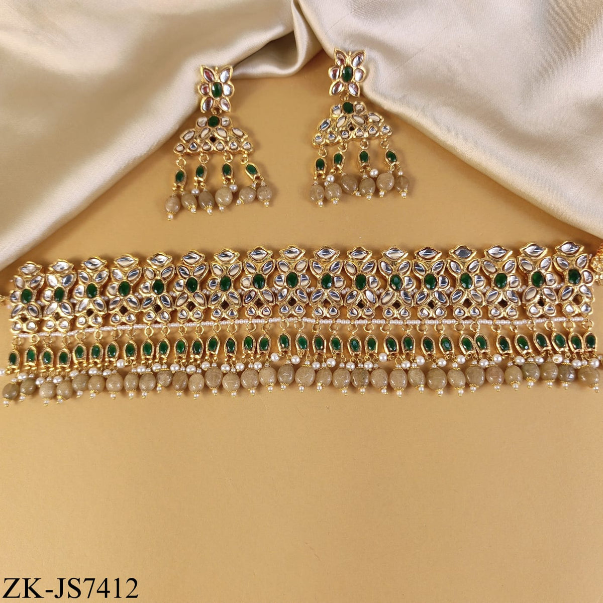 EMERALD KUNDAN SET
