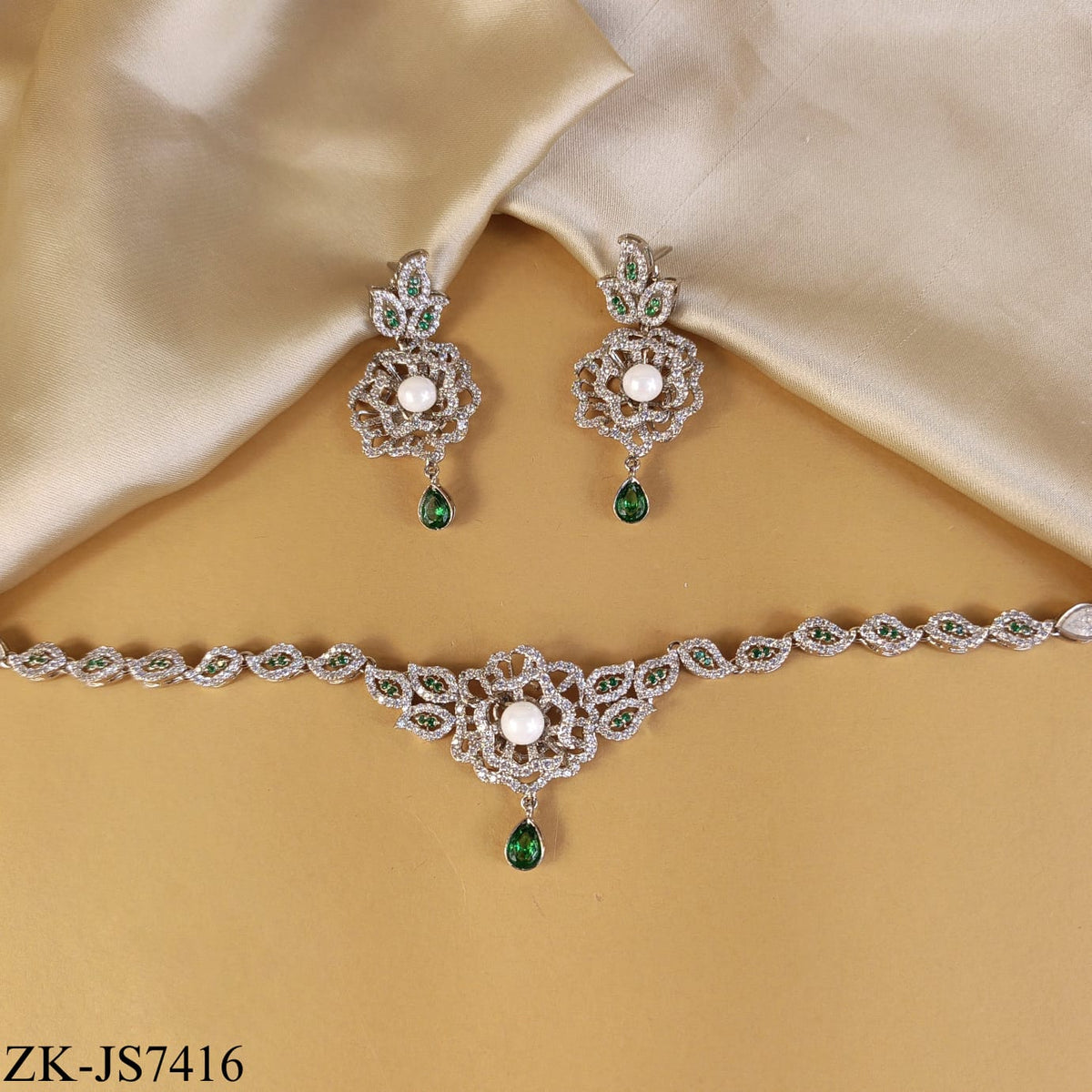 EMERALD LEAFLET SET