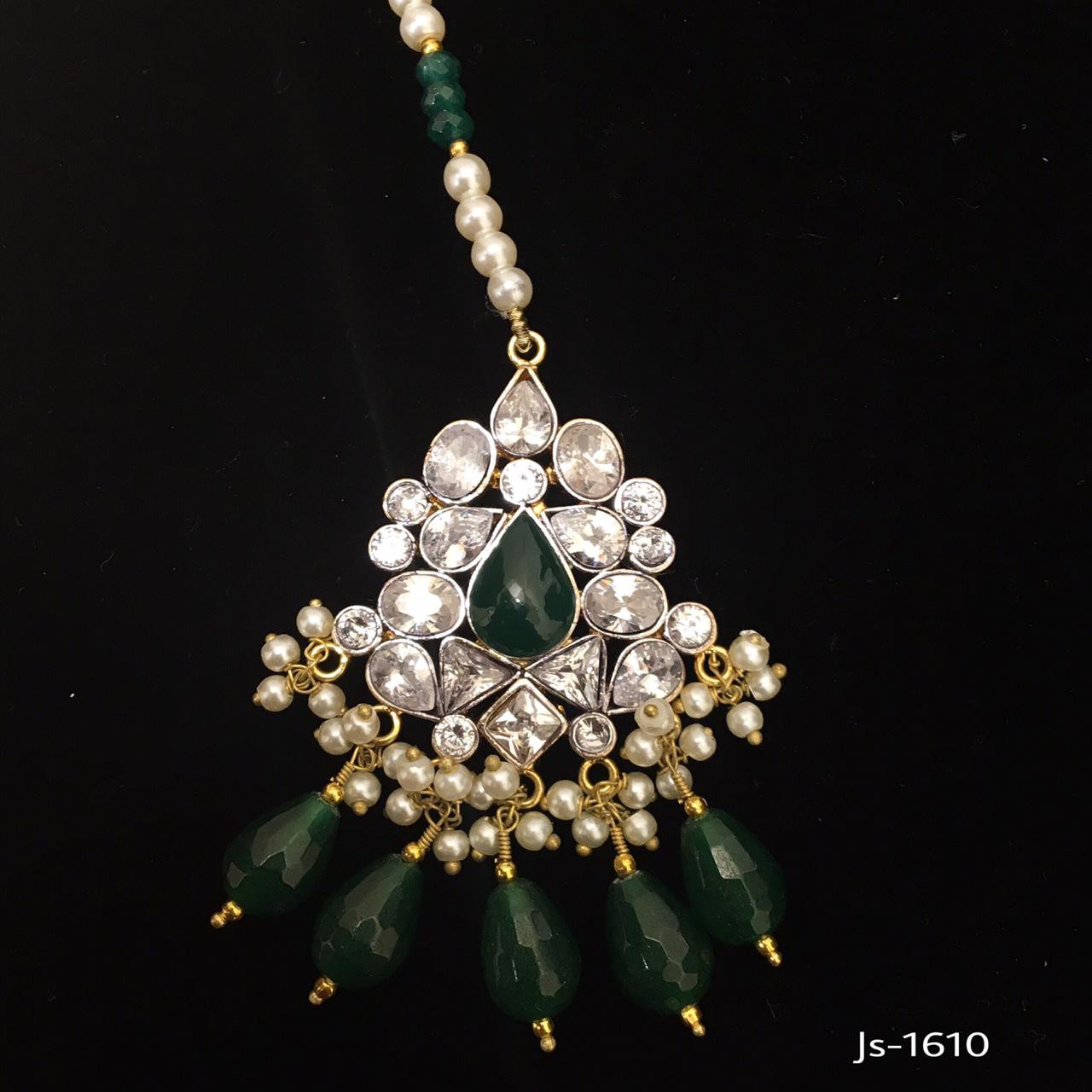 Emerald & Zircons Stone Necklace!