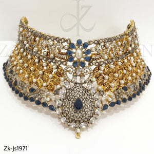 Stylish Floral necklace Set