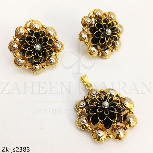 Floral gold Pendant set