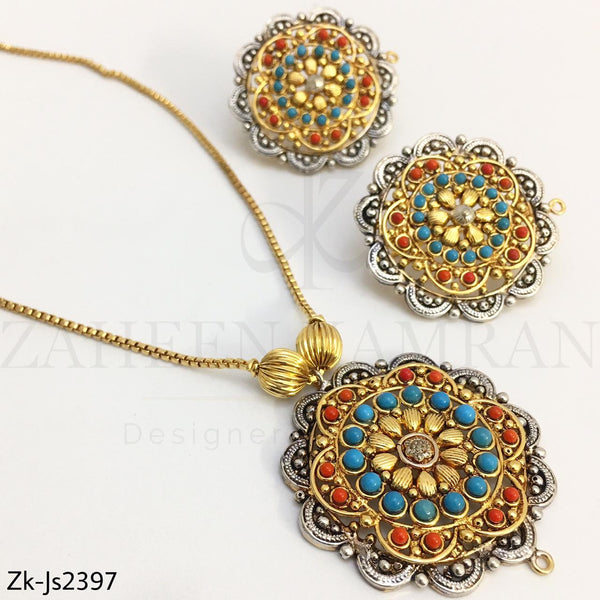 Antique gold Pendant set