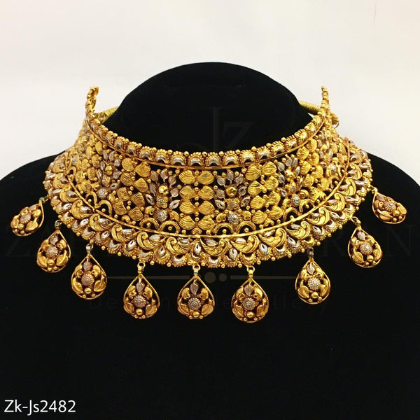 Gold antique set