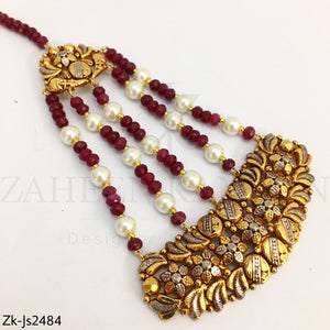 Gold antique set