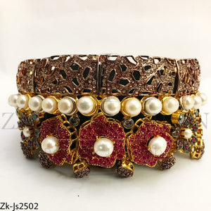 Floral broad choker set