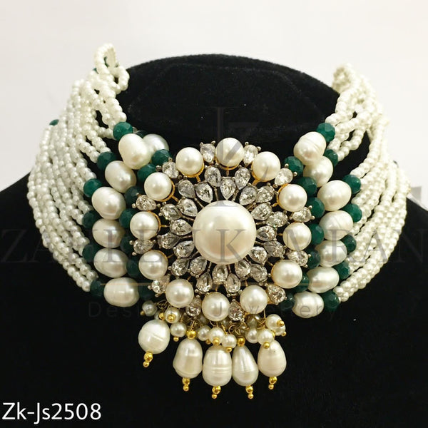 Pearls zircons choker set