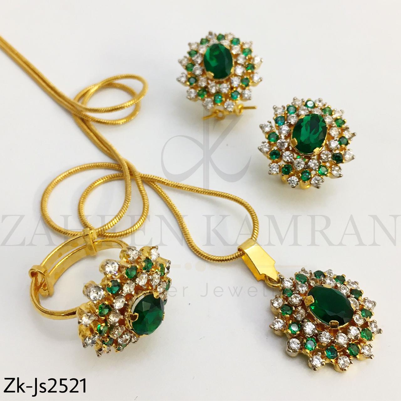 Emerald Zirconian pendant set
