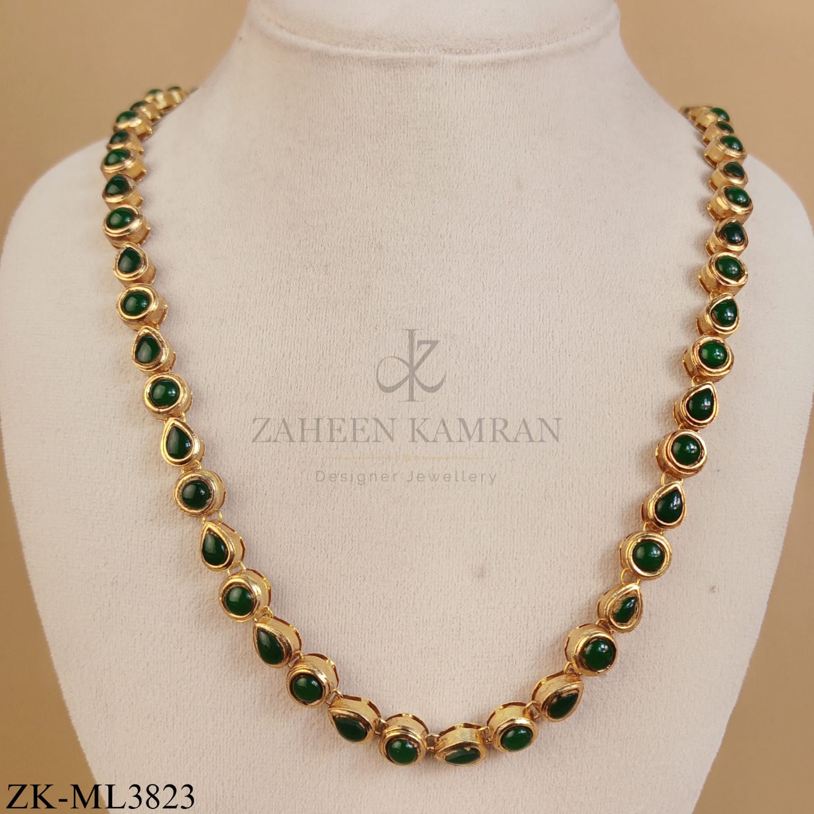 ROUND DEEP EMERALD MALA