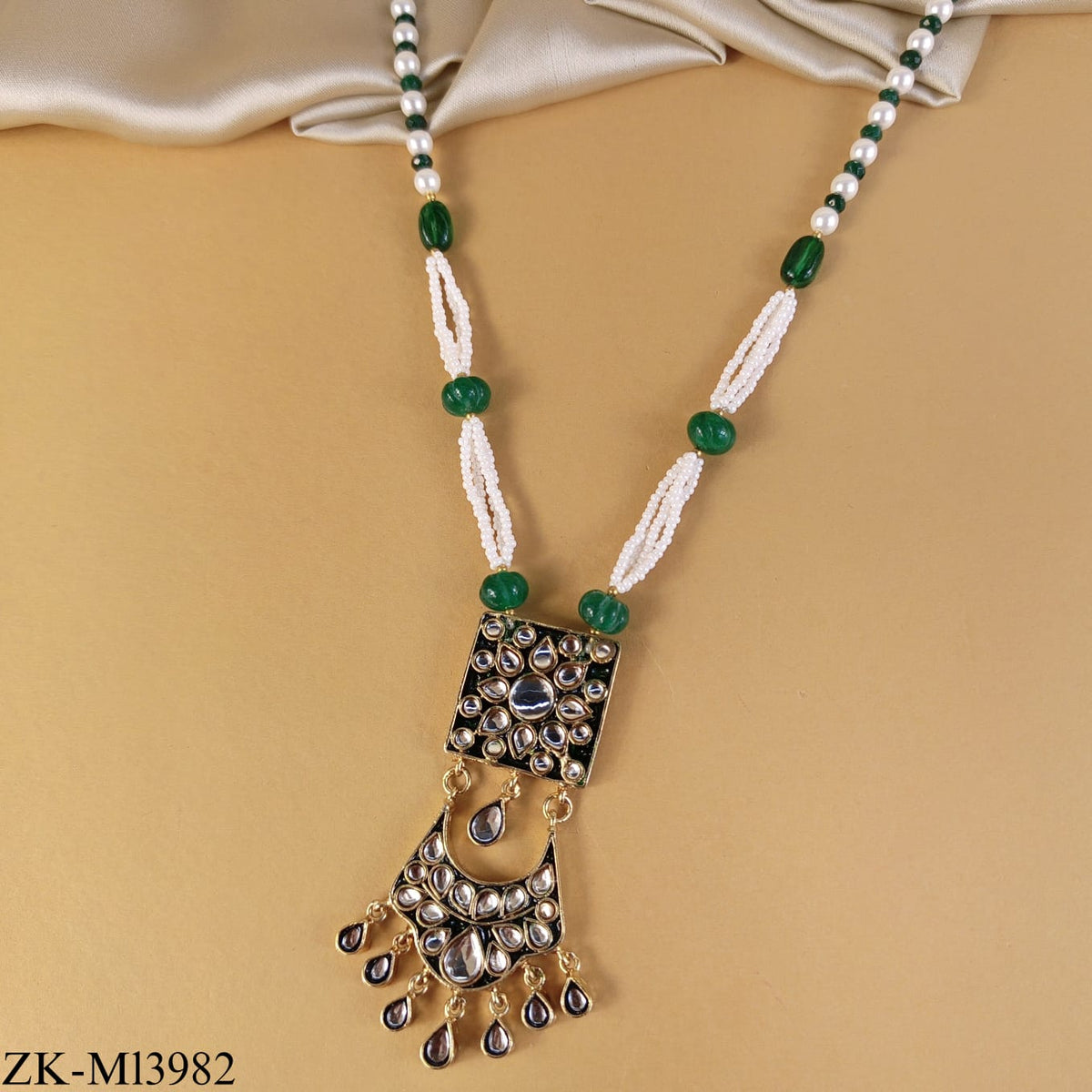EMERALD KUNDAN MALA
