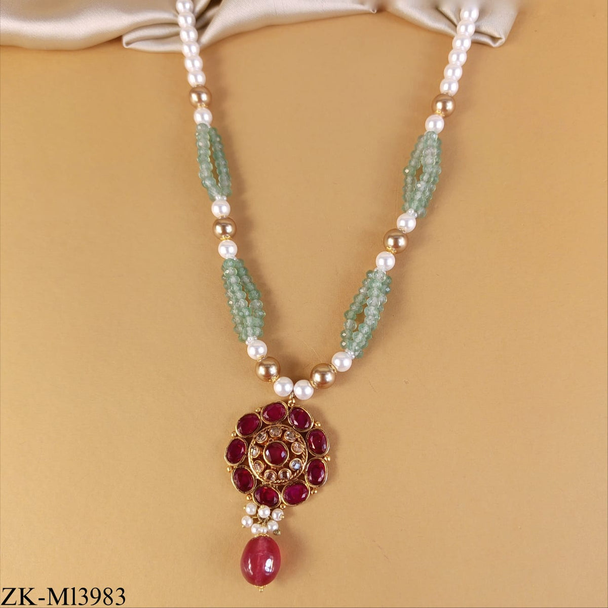 EMERALD FLORAL MALA