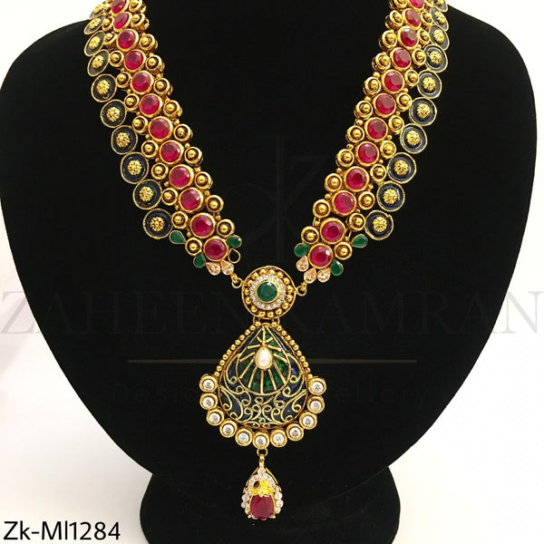 Meena golden mala