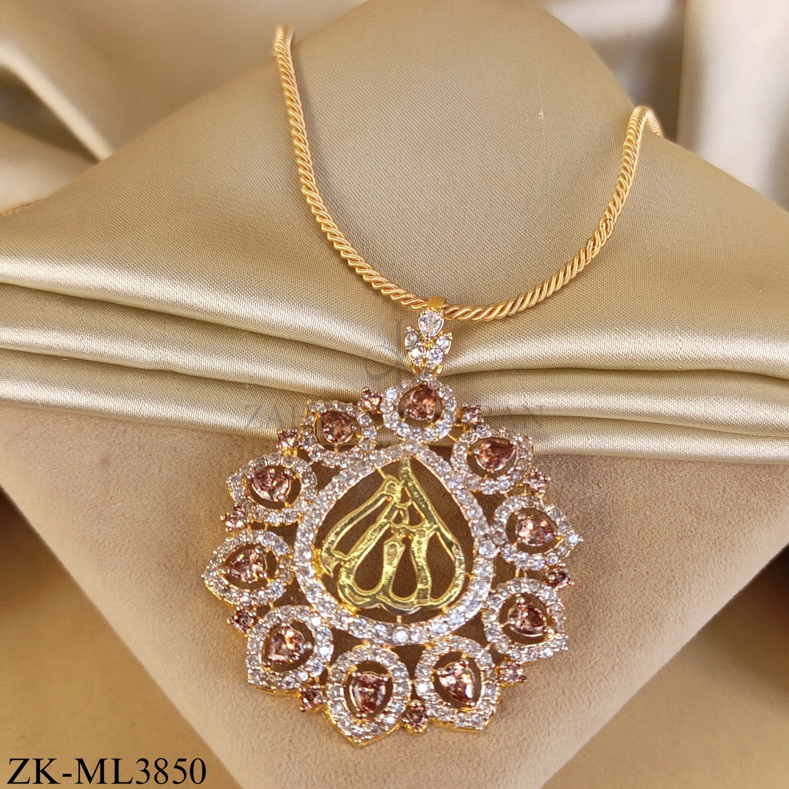 CALLIGRAPHY SOFT PINK PENDANT MALA