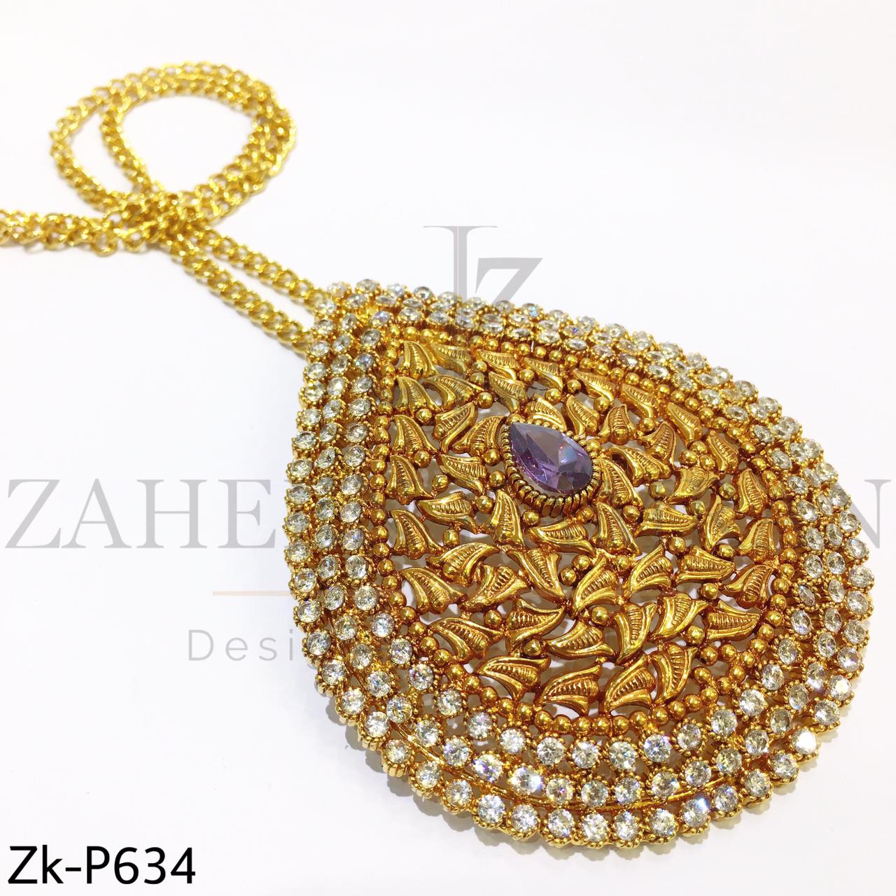 Detailed amethyst pendant