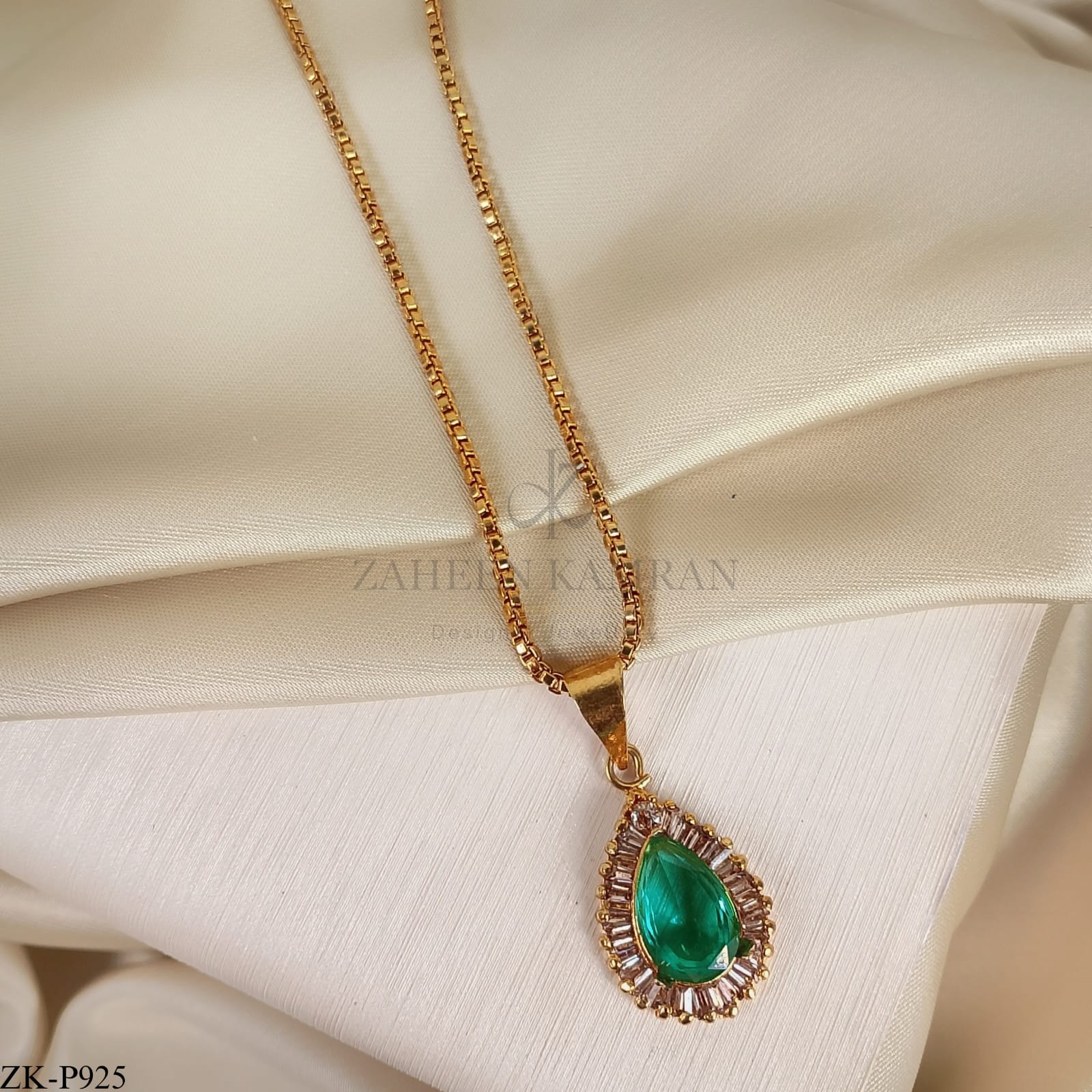 EMERALD PENDANT