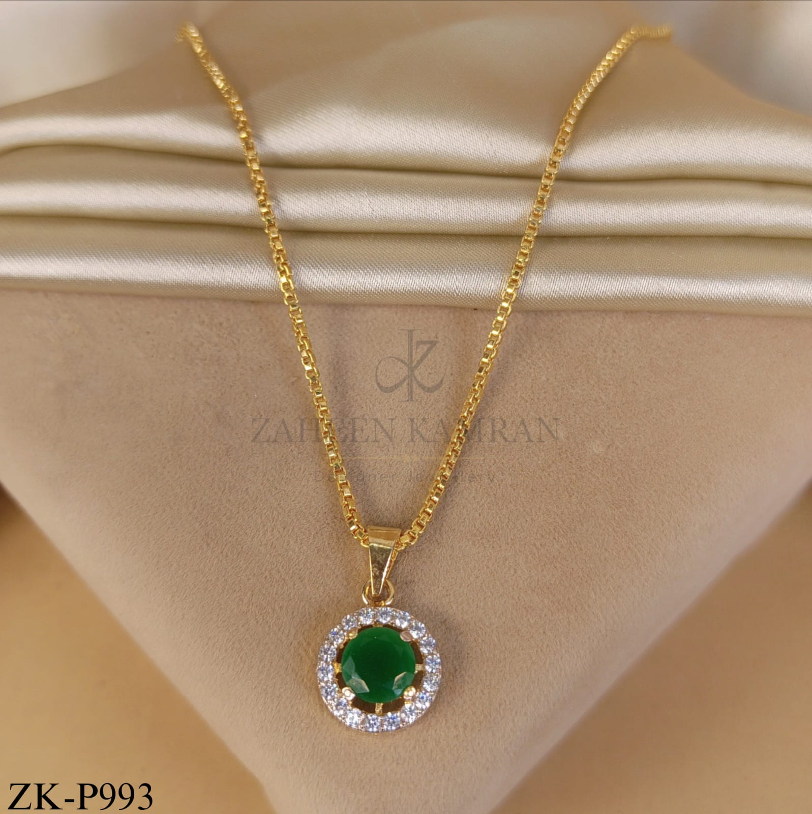 EMERALD HALO ROUND PENDANT