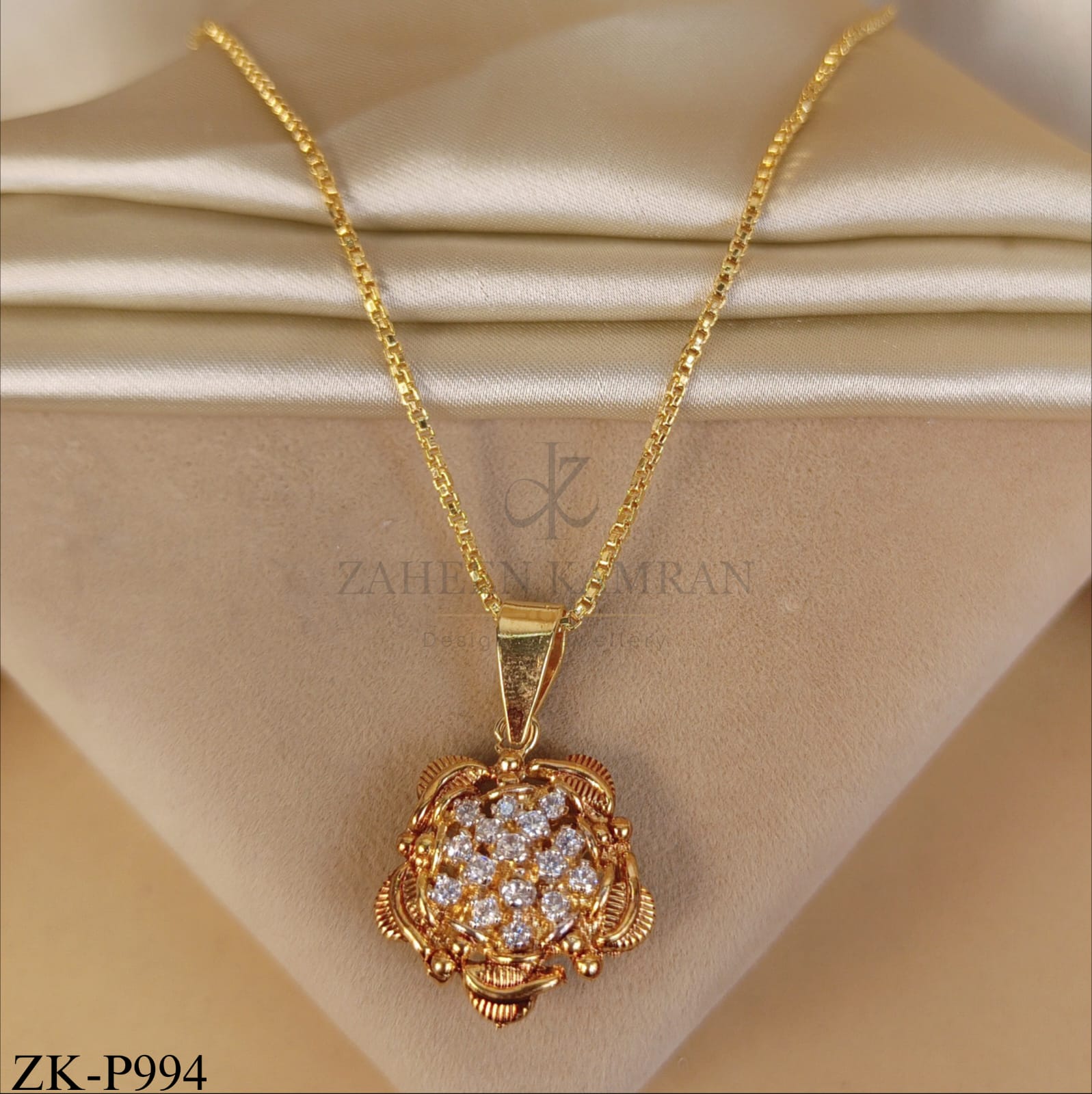 ZIRCONIA FLORA SWIRL PENDANT