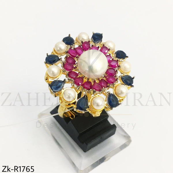 Stylish floral ring