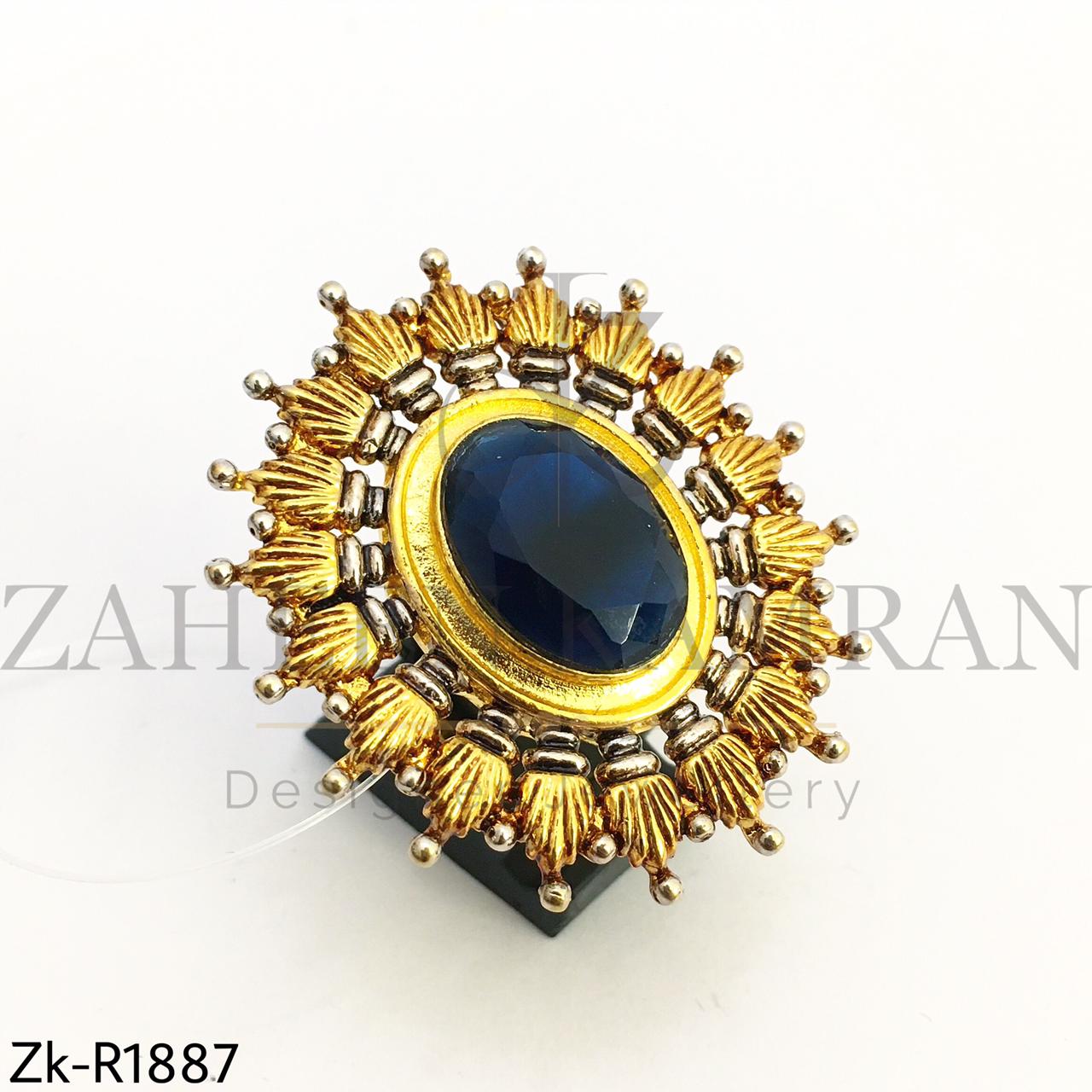 Oval sapphire ring