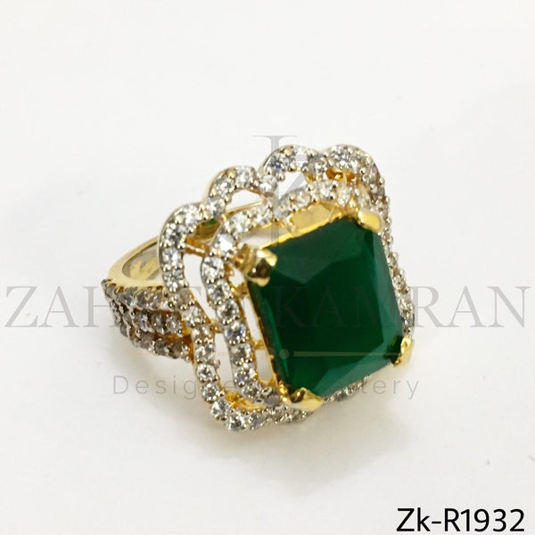 Emerald zirconia ring