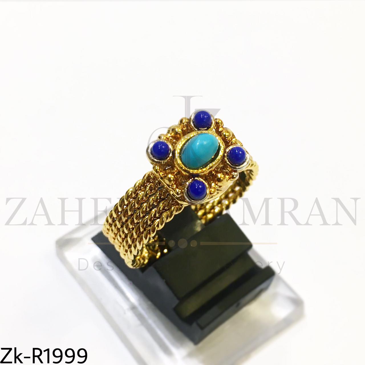 Twisted band ring