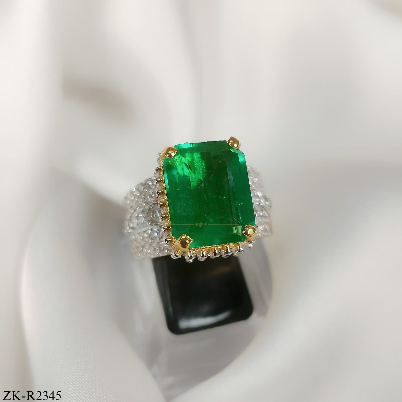 925 Emerald zircon ring