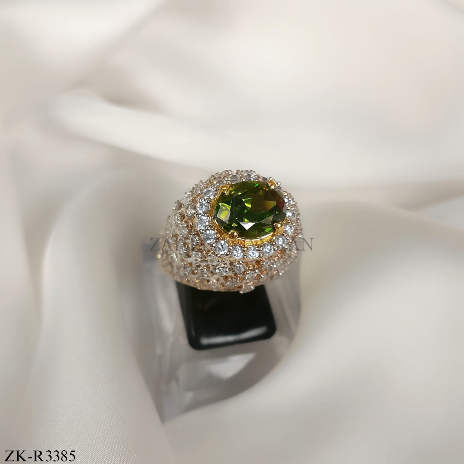 PERIDOT STONE RING