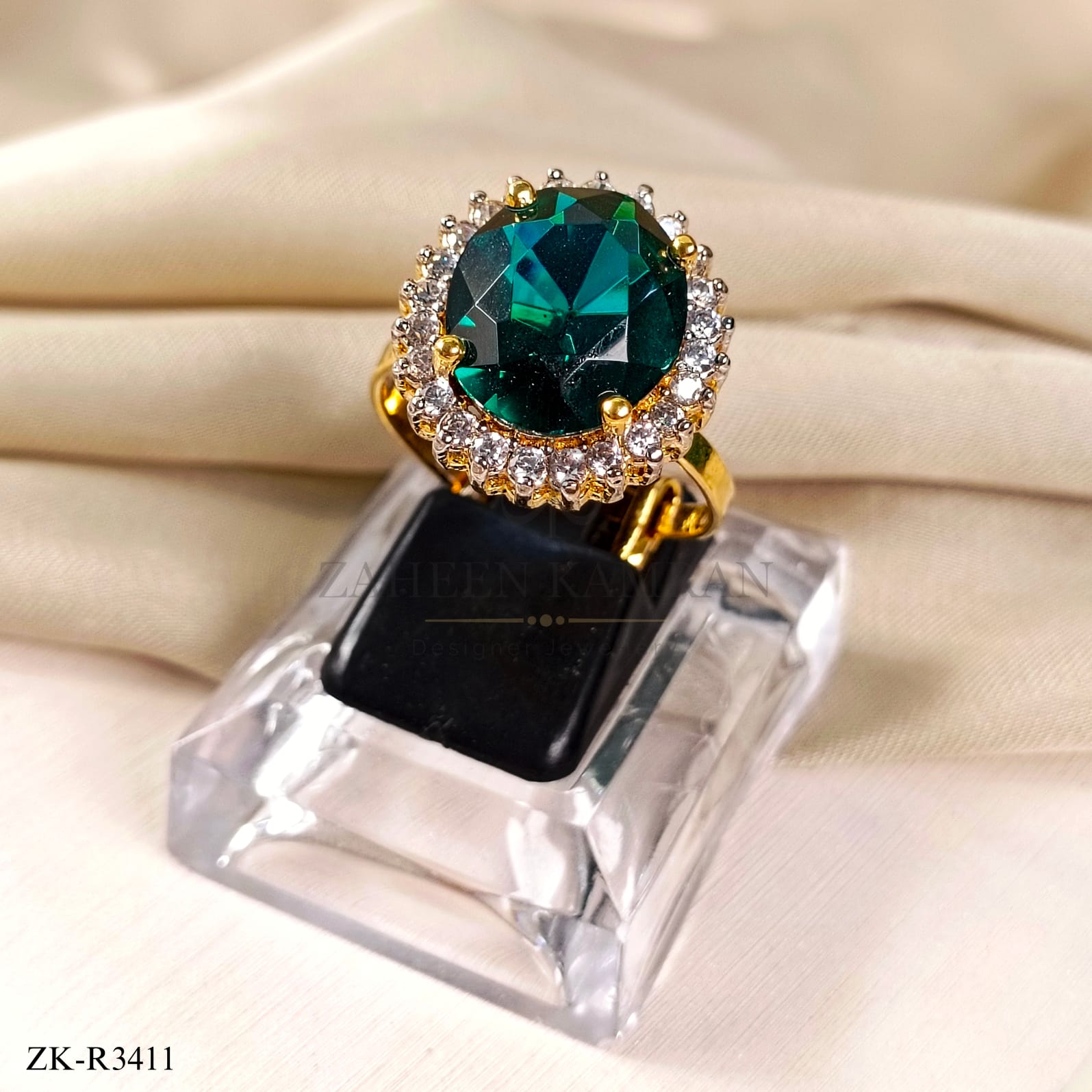 EMERALD RING