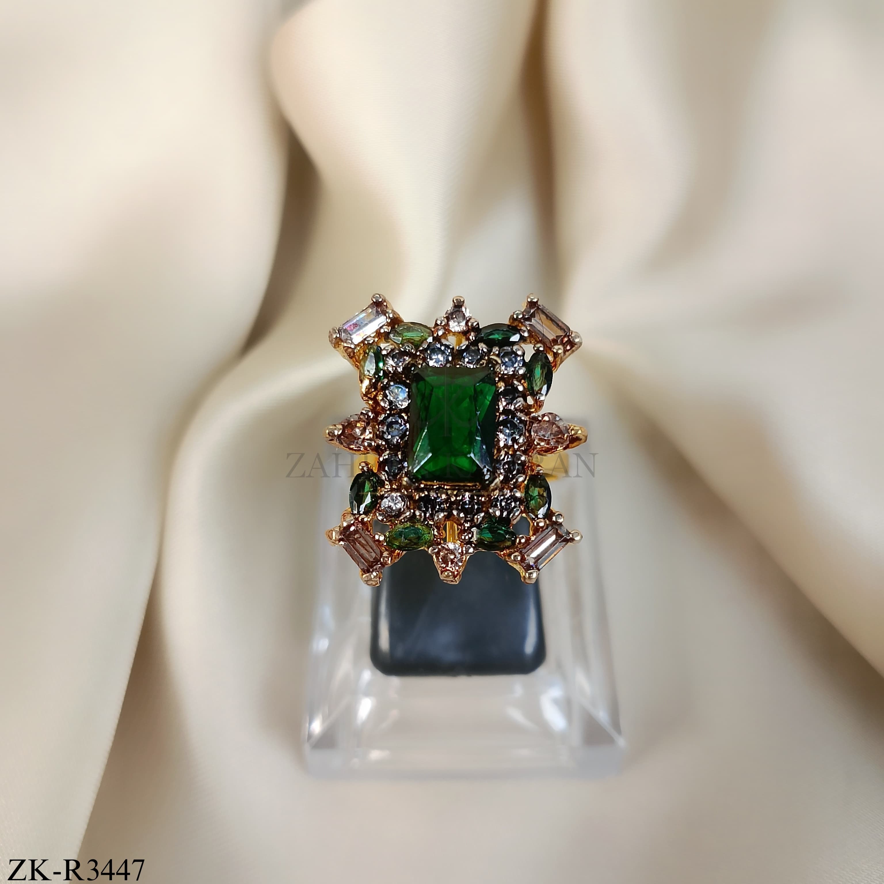EMERALD RING