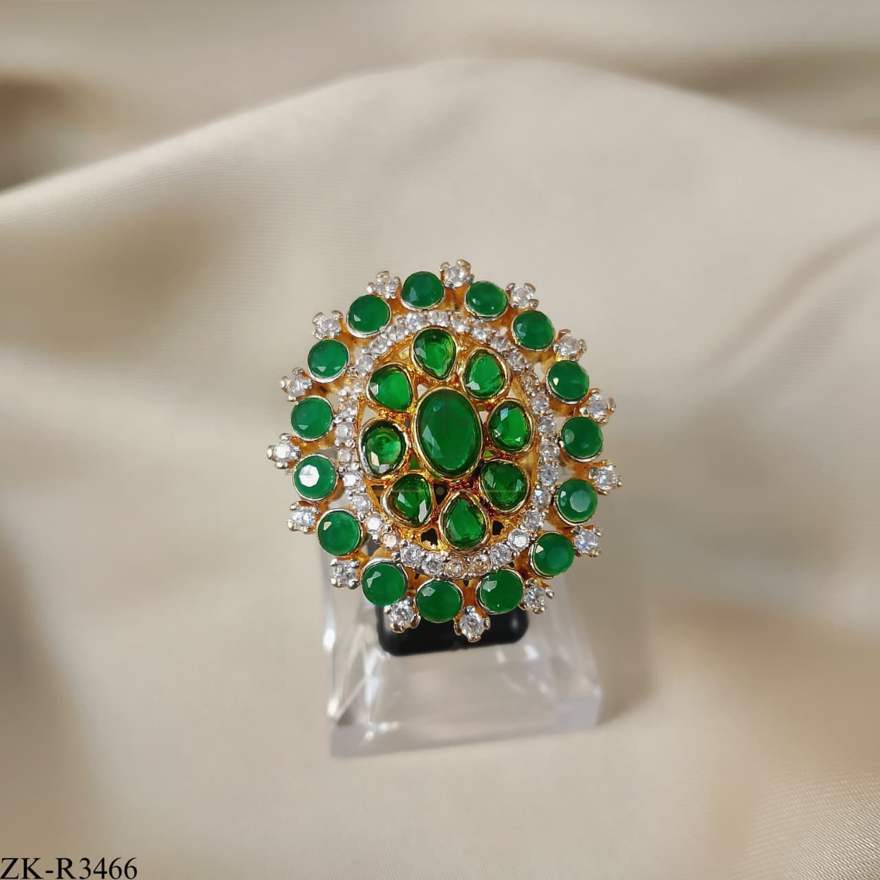 EMERALD RING