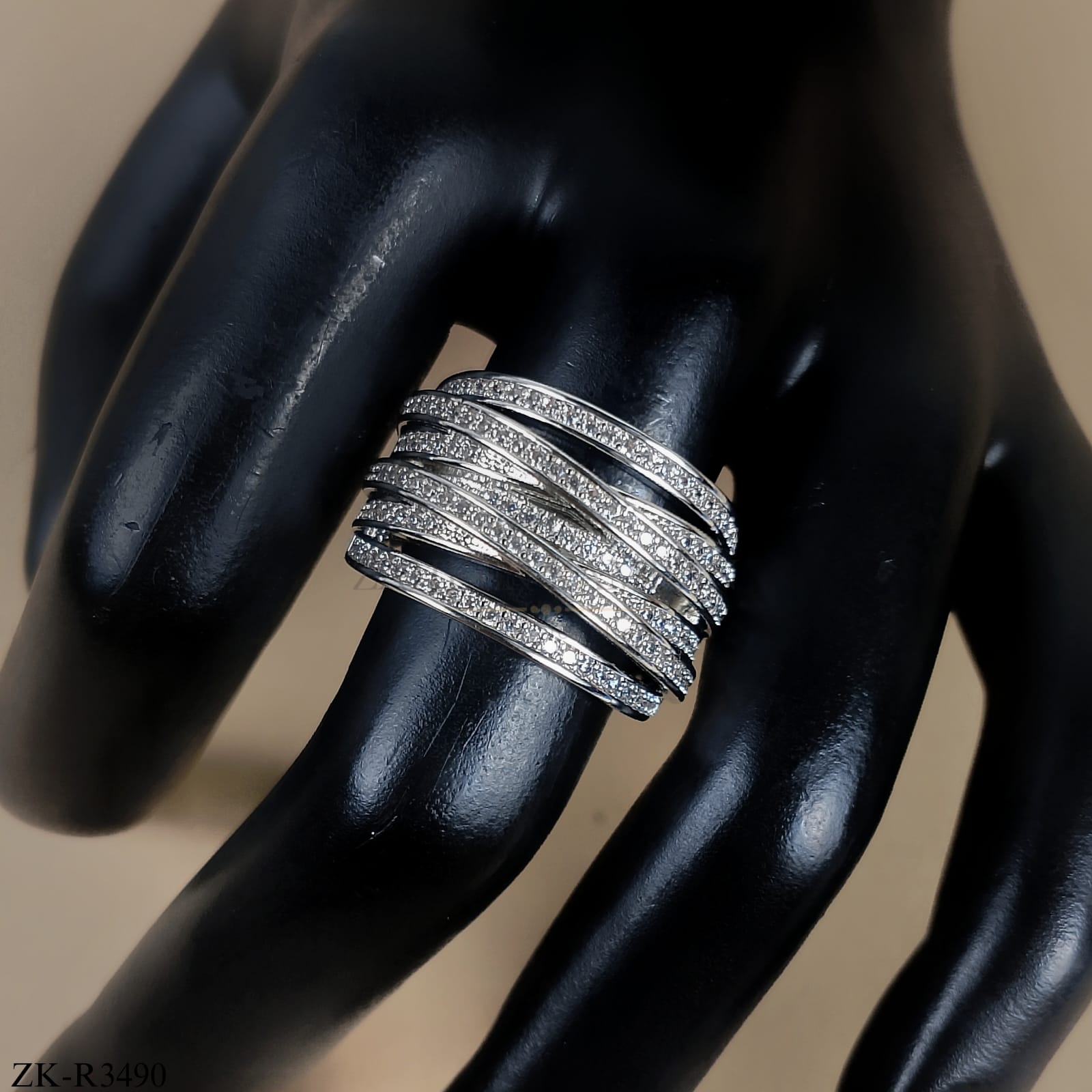 ZIRCONIAN LAYERED RING