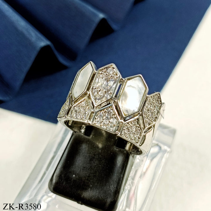 ZIRCONIAN RING