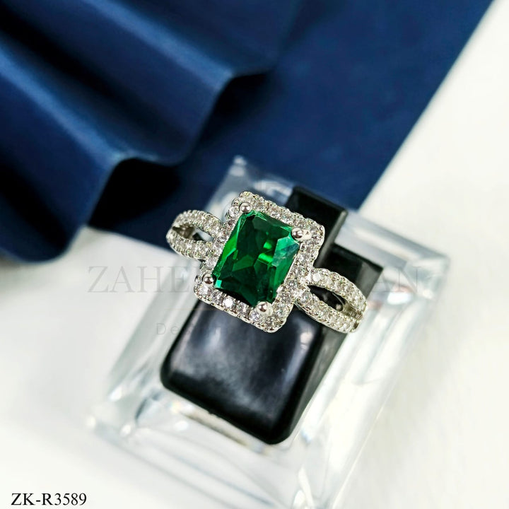 EMERALD RING