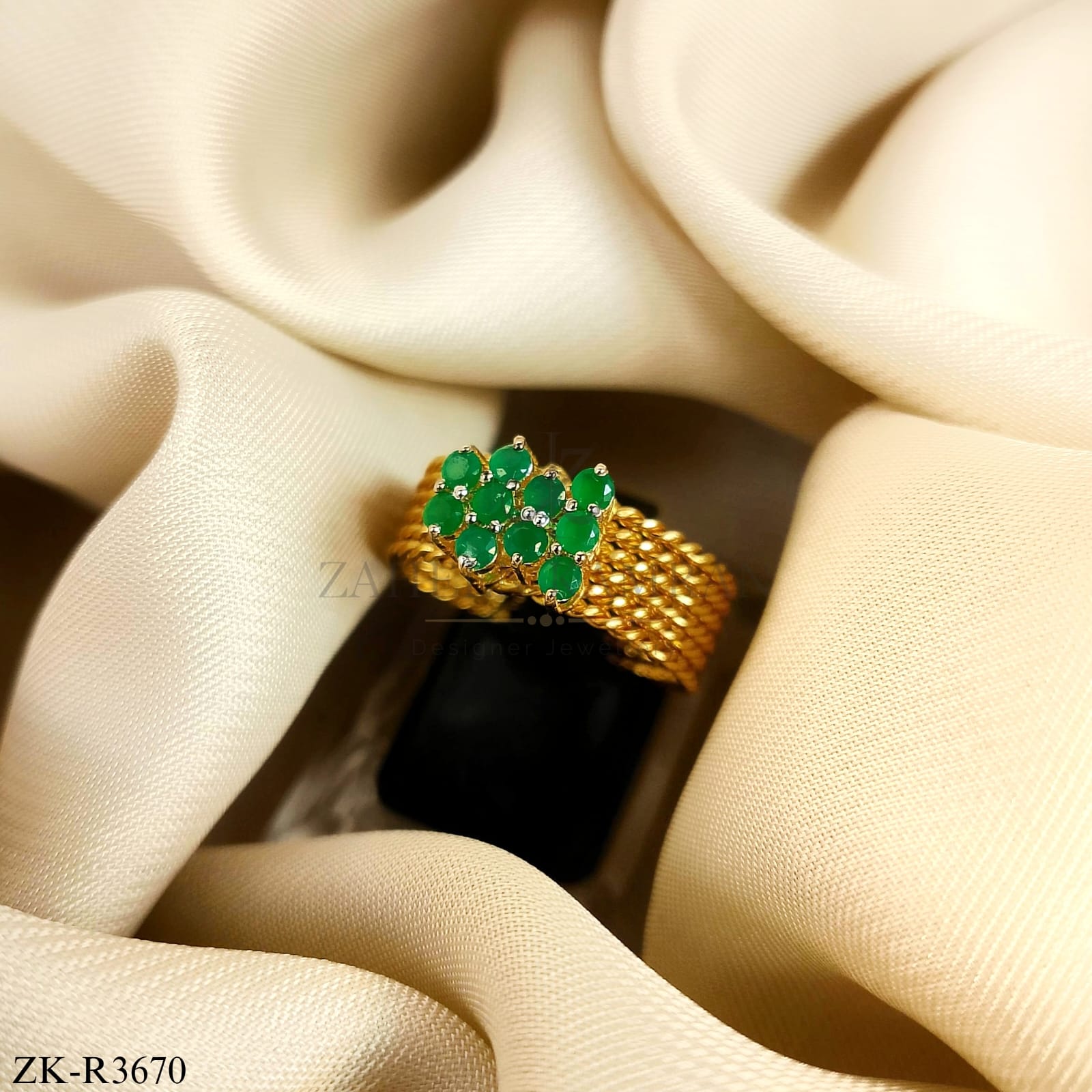 EMERALD RING
