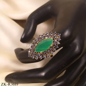 EMERALD RING