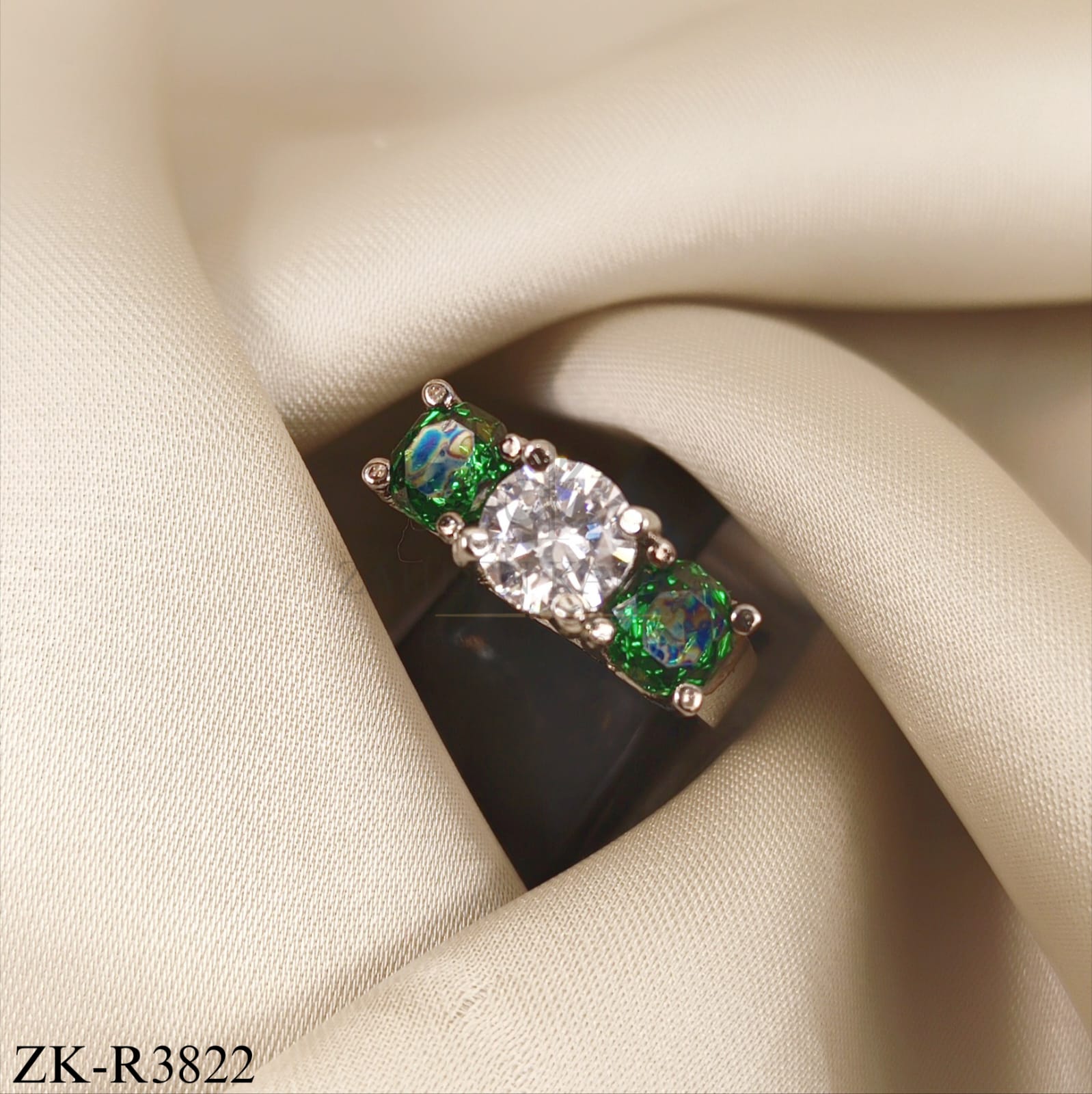EMERALD RING