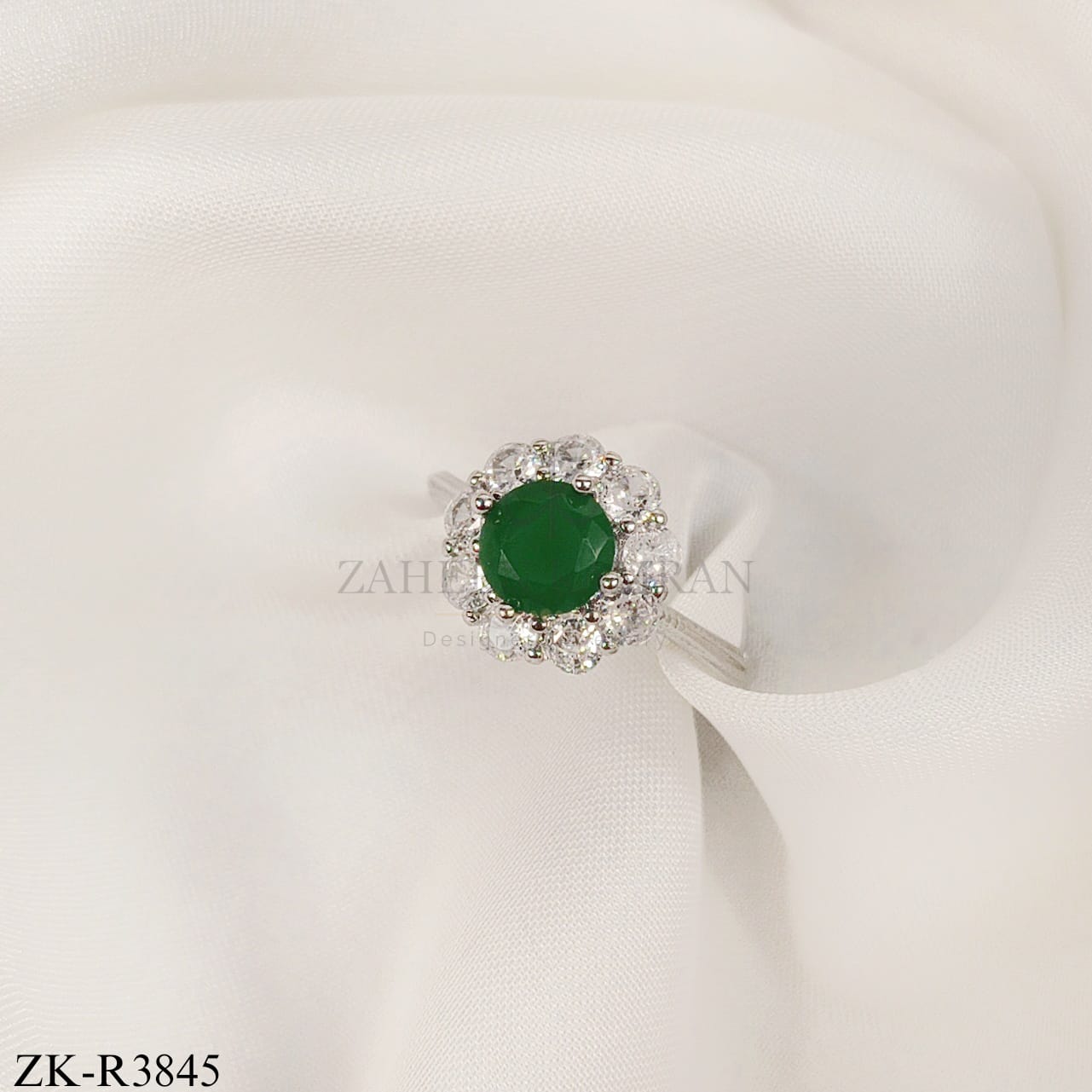 EMERALD RING