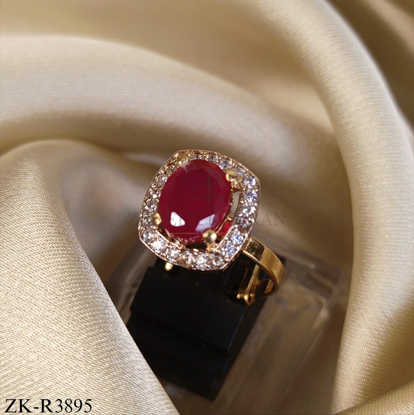 RUBY OVATE STATEMENT RING