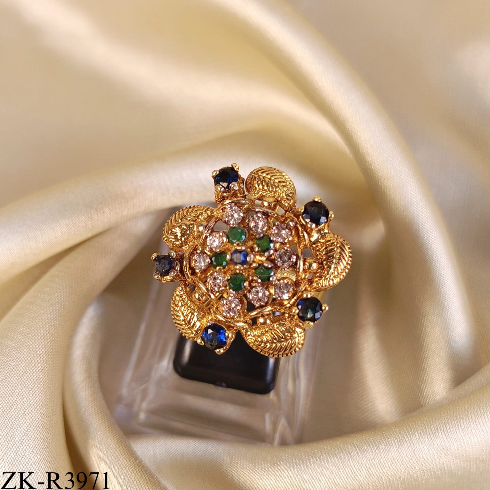 EMERALD SAPPHIRE RING