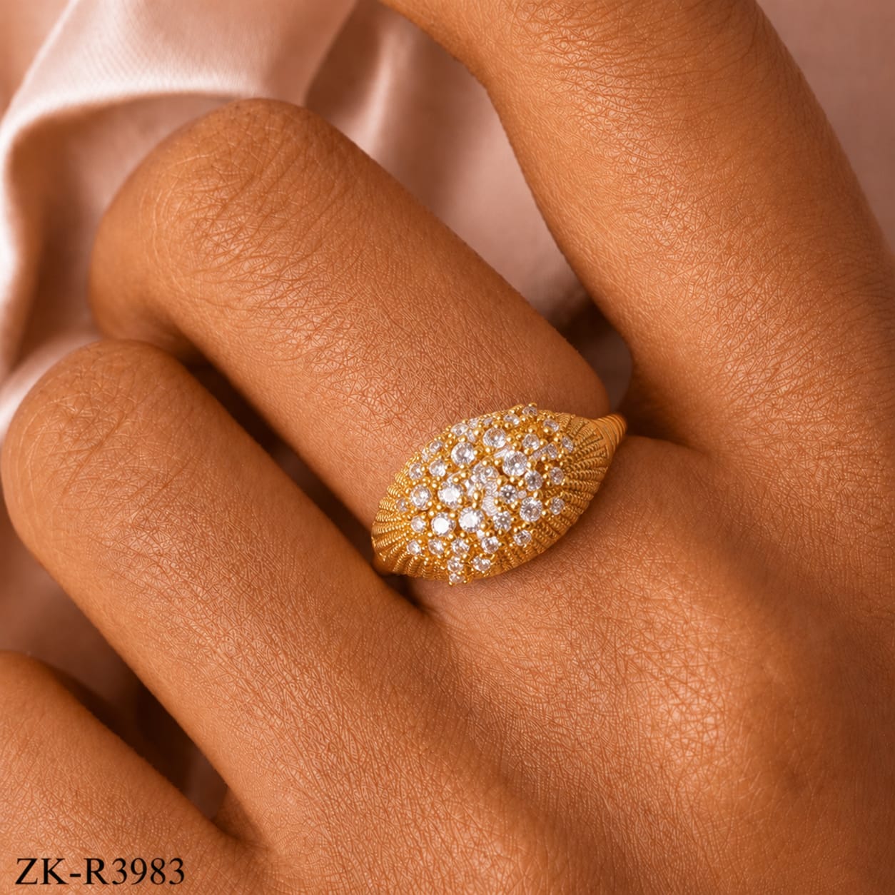 ZIRCONIAN CLUSTER RING