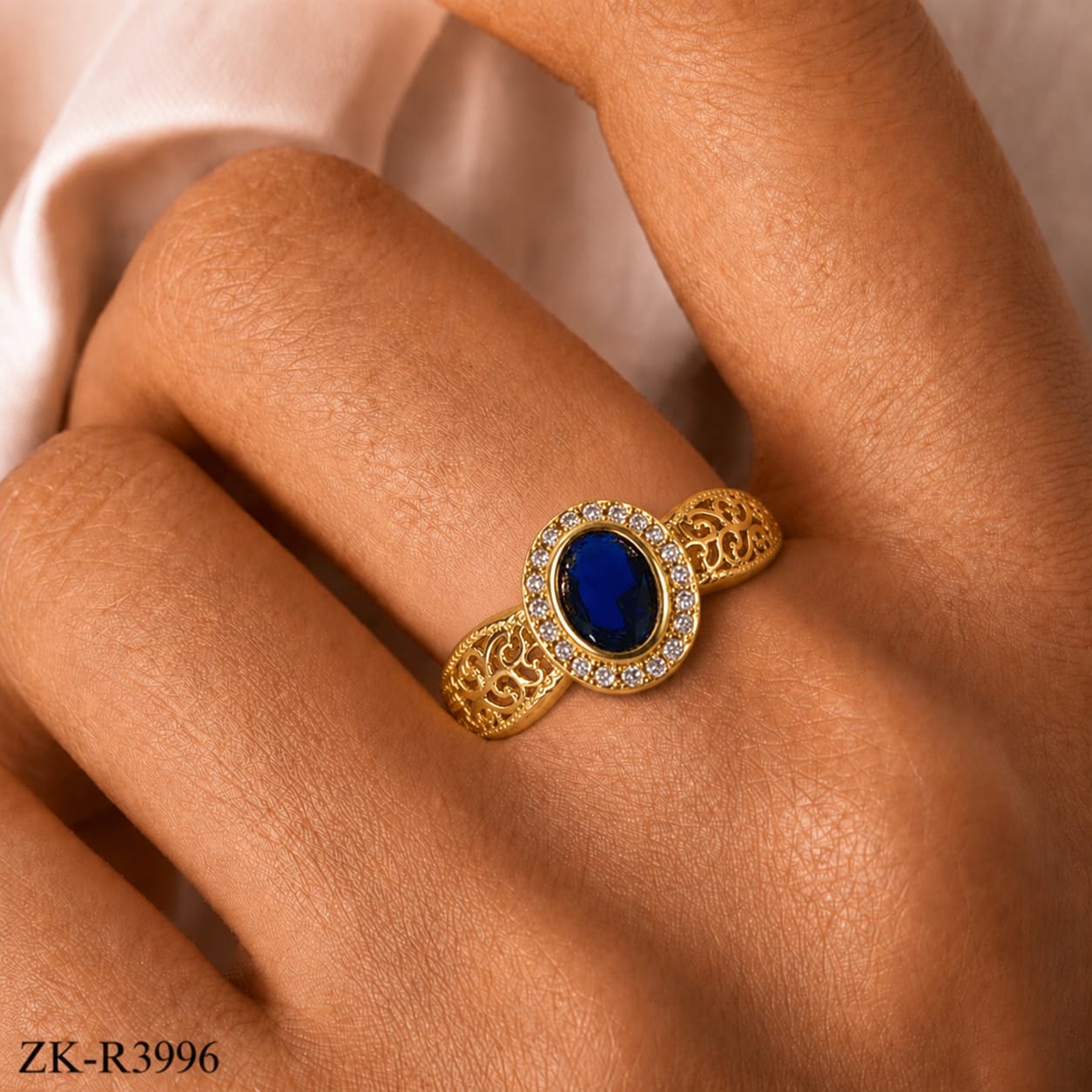 OVATE SAPPHIRE RING