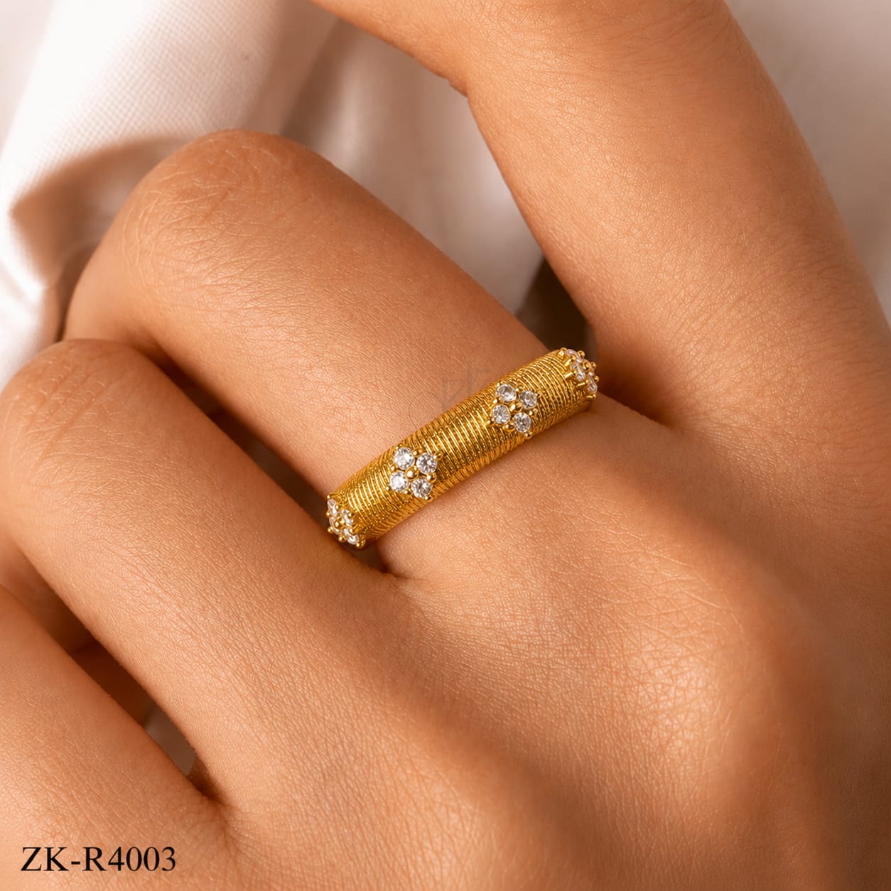 ZIRCONIAN FLORA RING