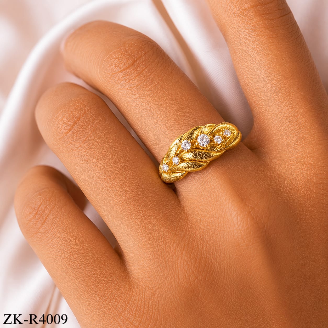 TWISTED ZIRCONS RING
