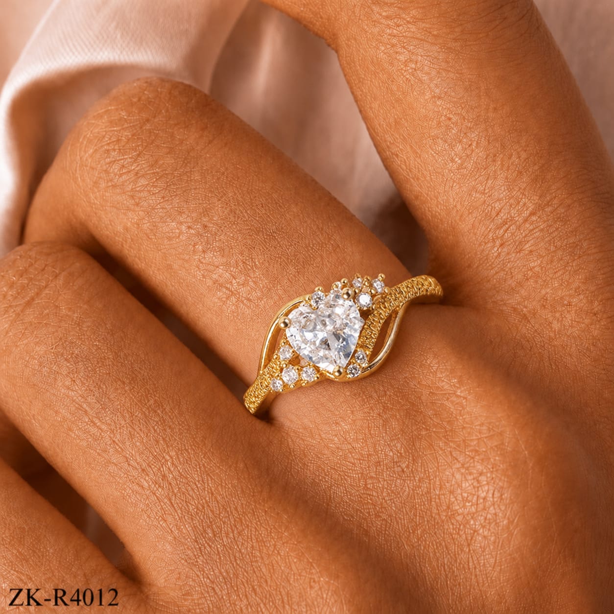SHEESH HEART RING