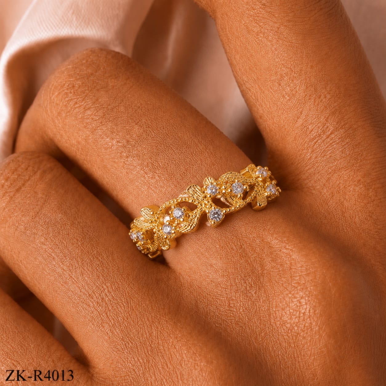 FLORAL PATTERN RING