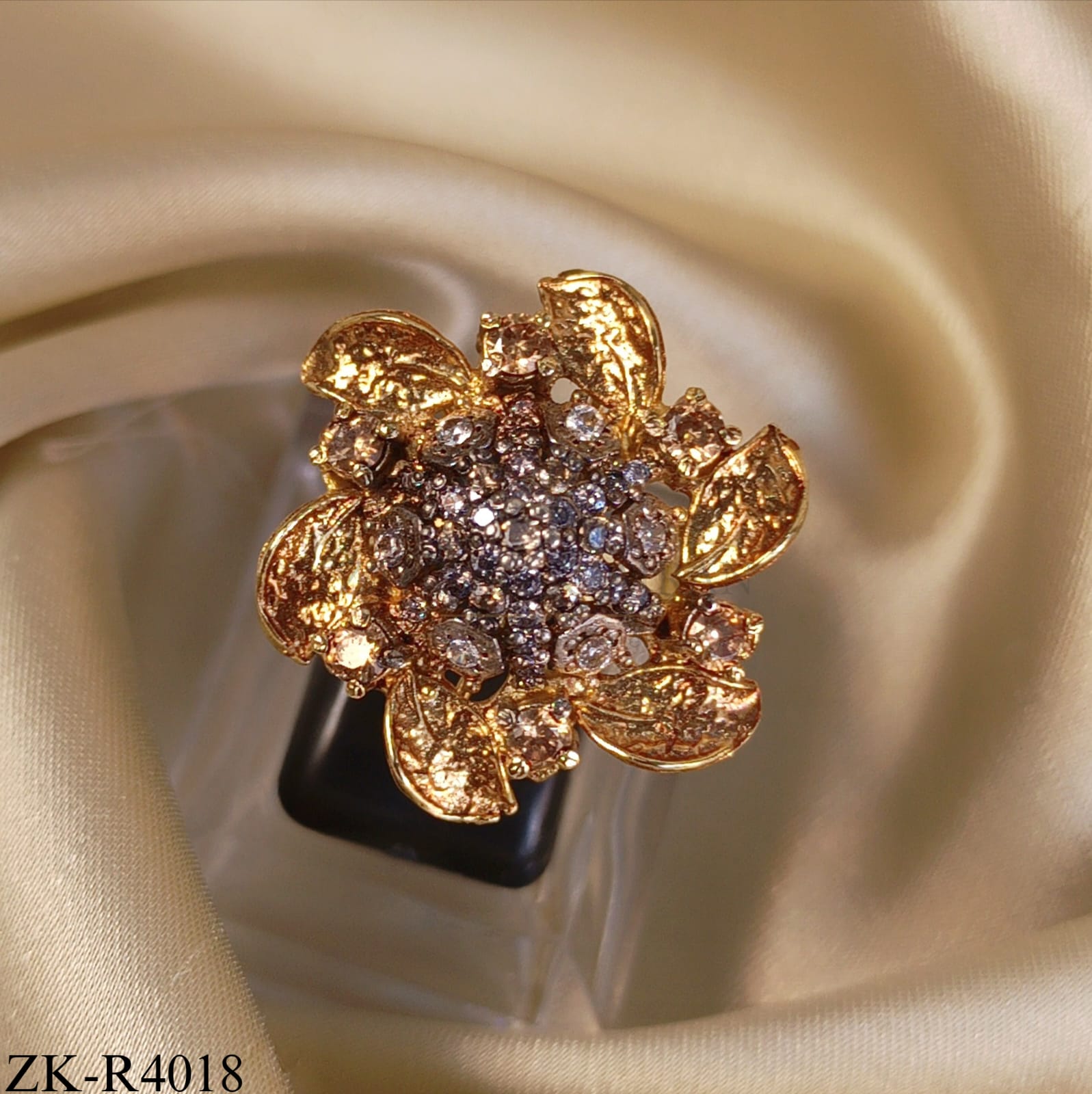 FLORAL SMOKY RING