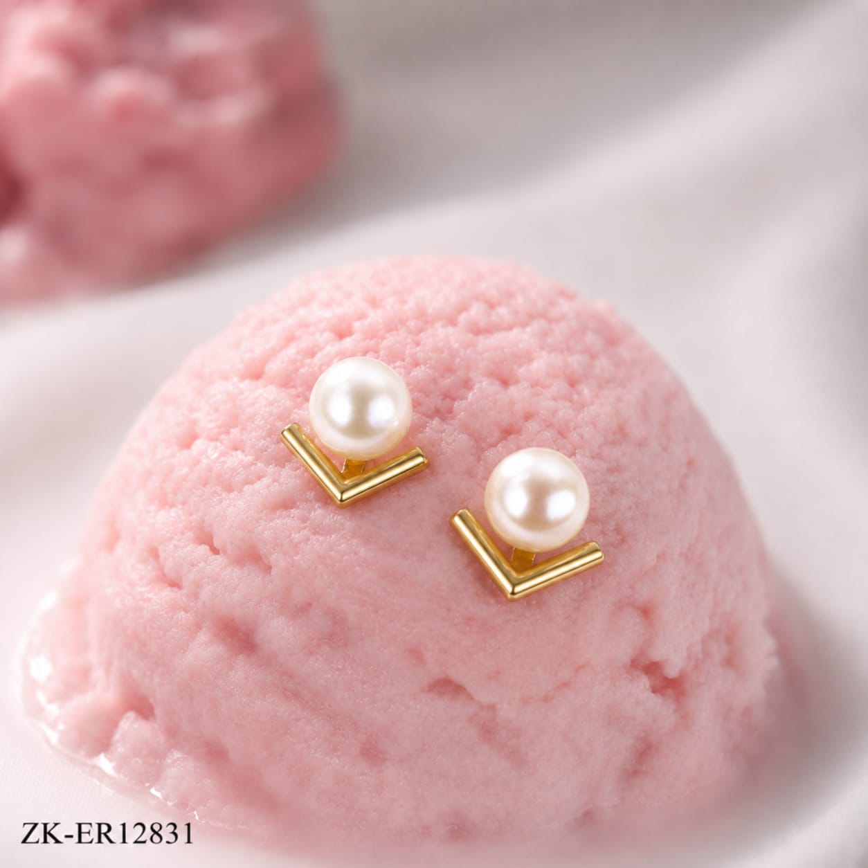 Pearl Bar Studs