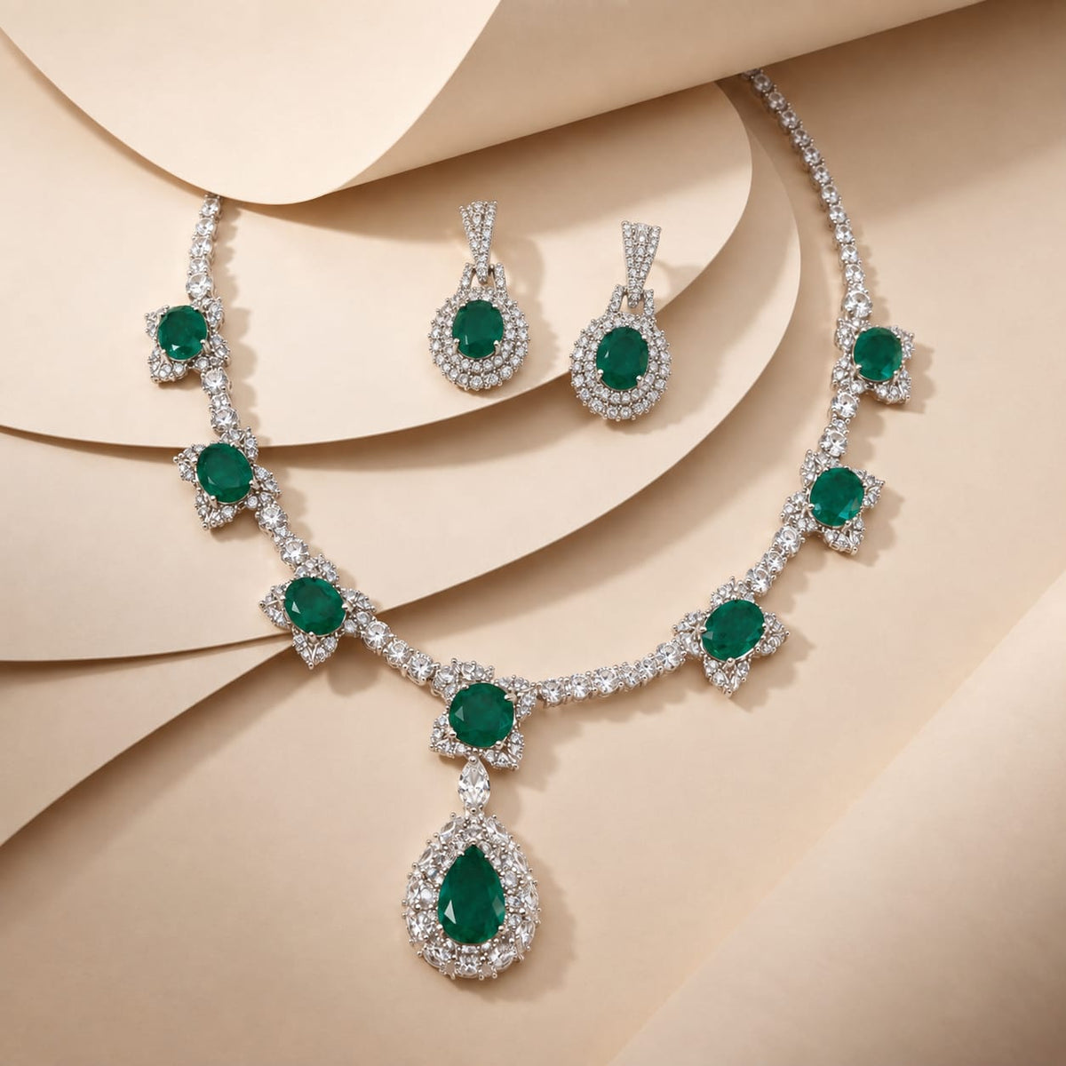 EMERALD GEMS SET